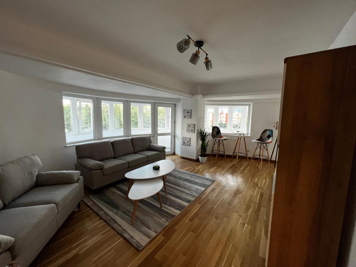 Boutique Apartments City Center Braşov Extérieur photo
